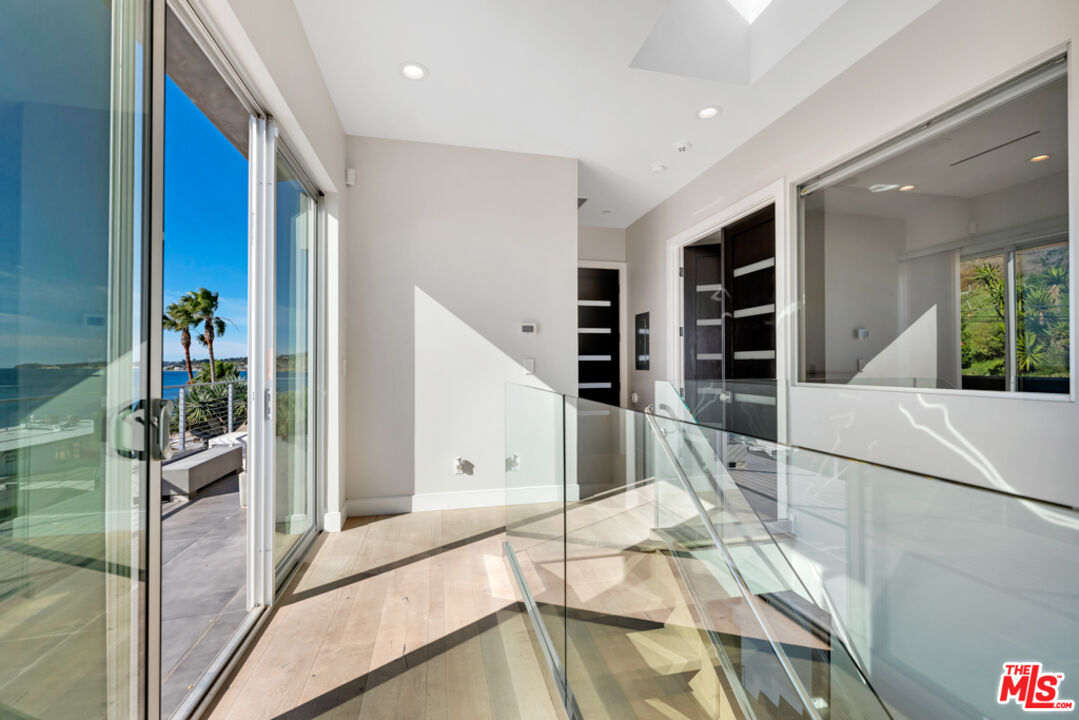 25423 Malibu Rd