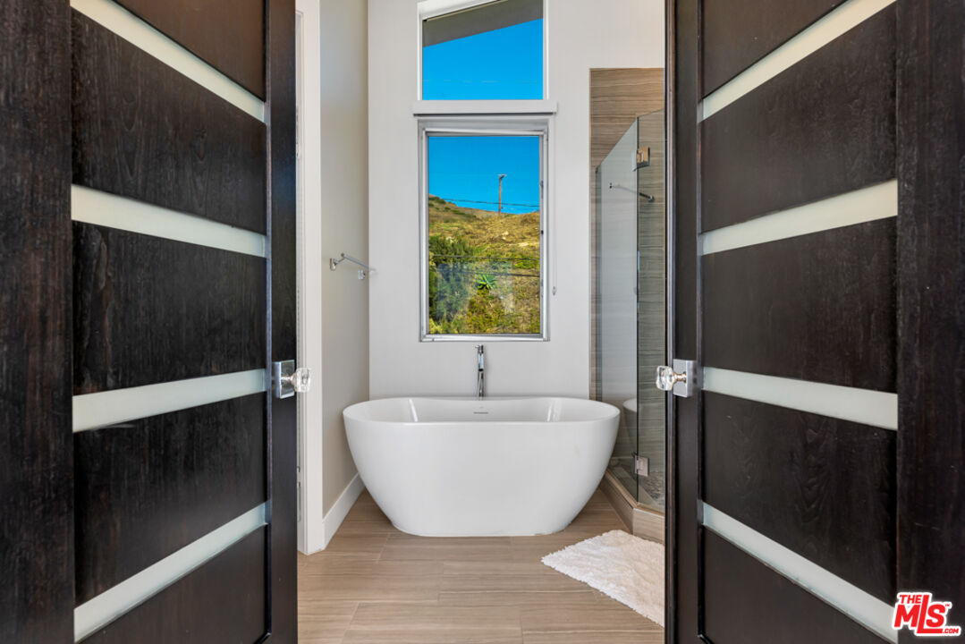 25423 Malibu Rd