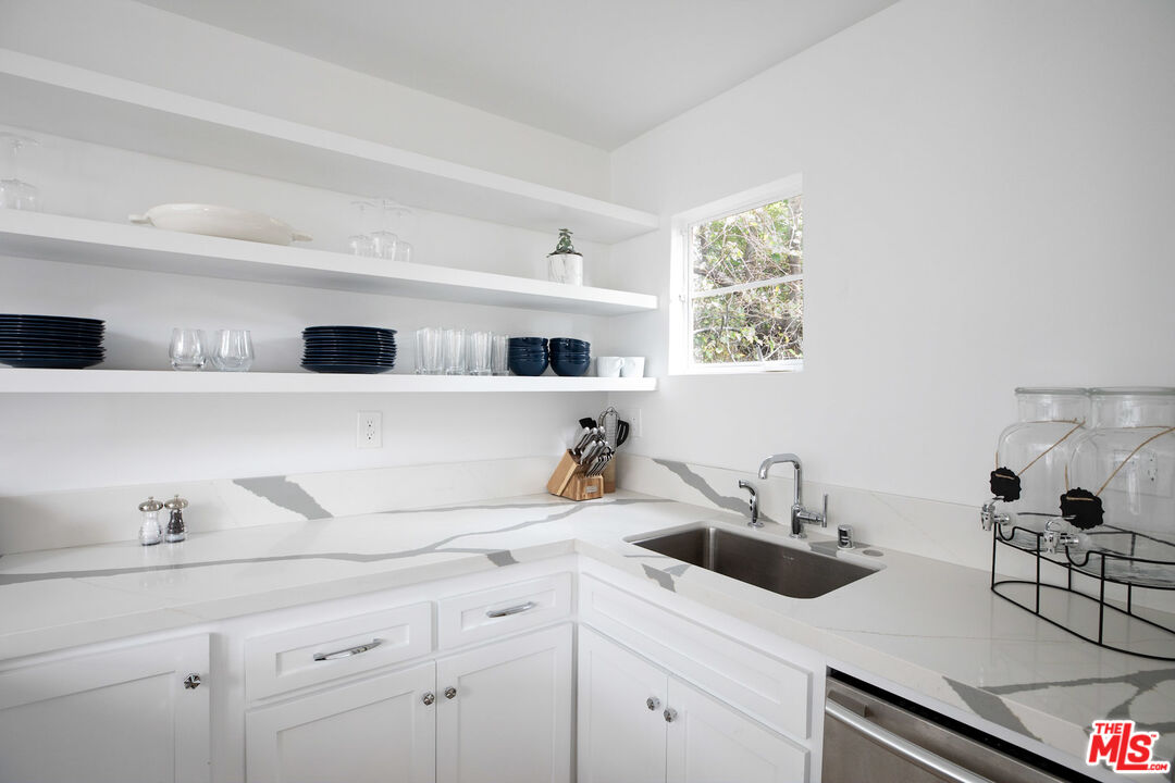 29233 HEATHERCLIFF RD Unit: 3