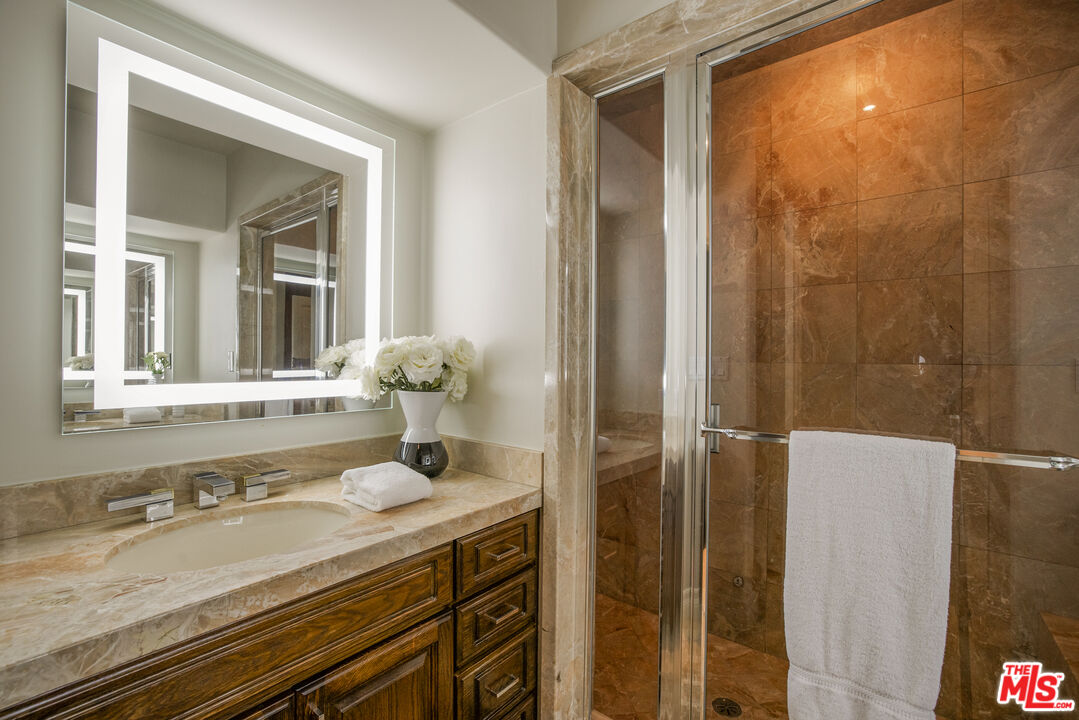 A Timeless and Turn-Key Residence