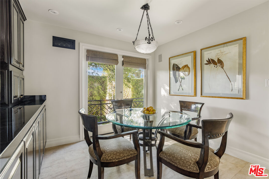 1265 Leona Dr