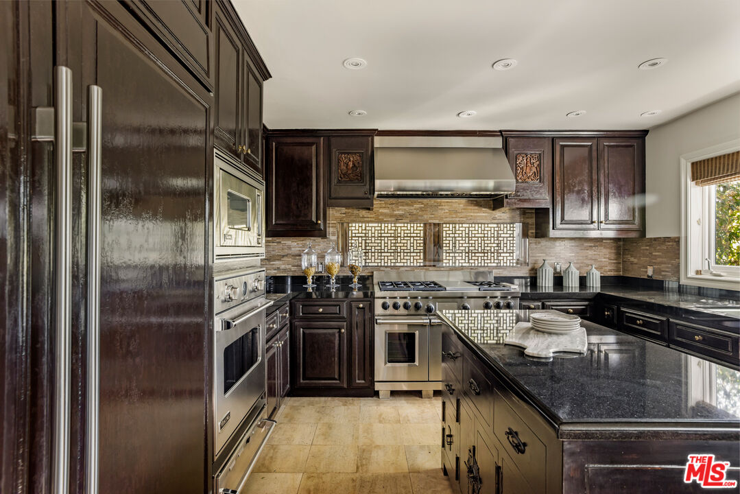 A Timeless and Turn-Key Residence