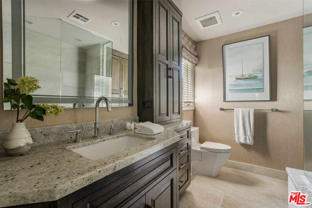 A Timeless and Turn-Key Residence
