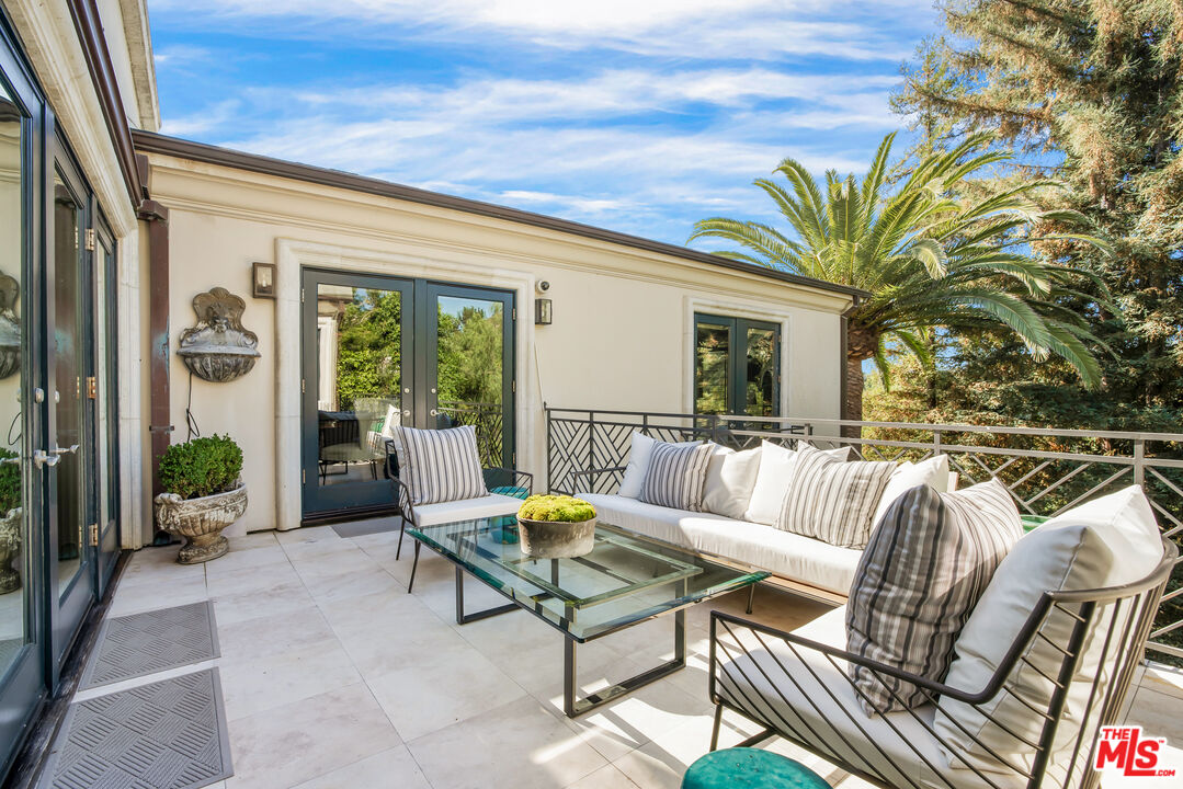 1265 Leona Dr