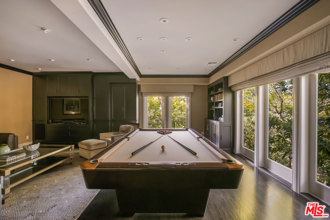 A Timeless and Turn-Key Residence