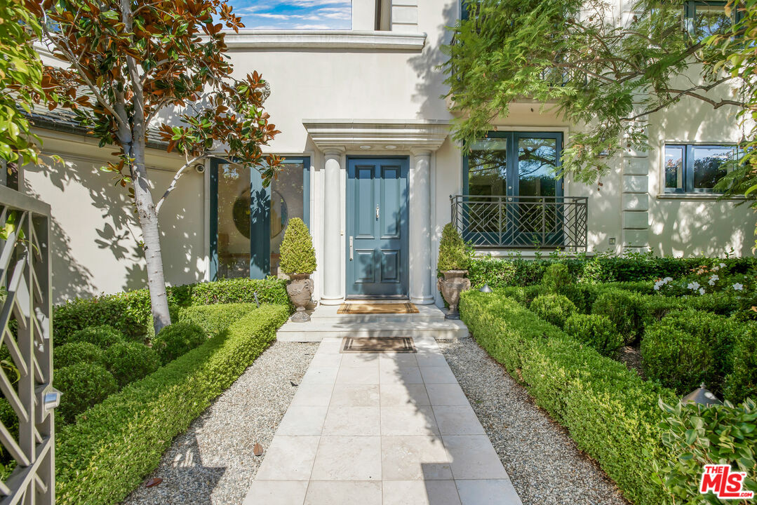 1265 Leona Dr