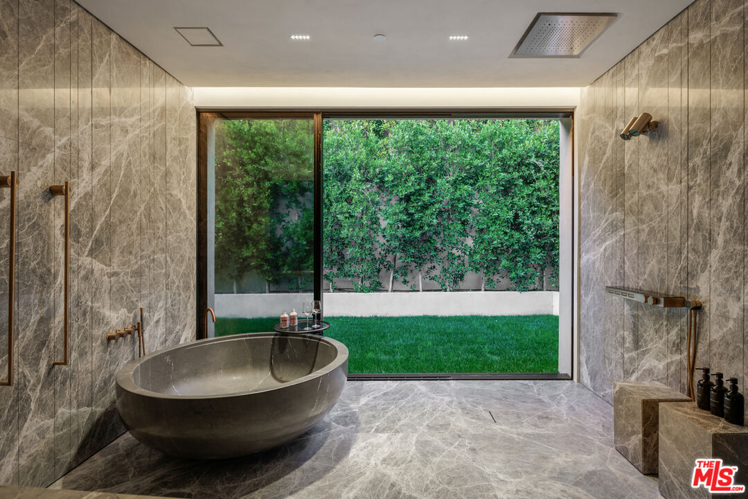 Exquisite Contemporary Estate