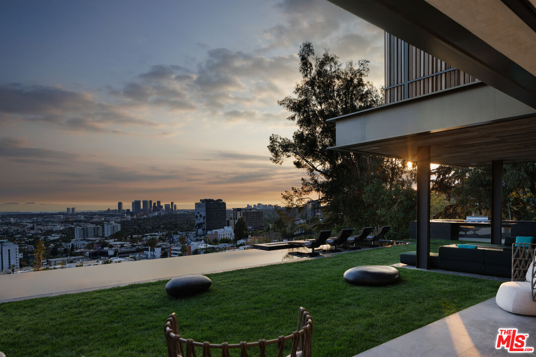 Exquisite Contemporary Estate