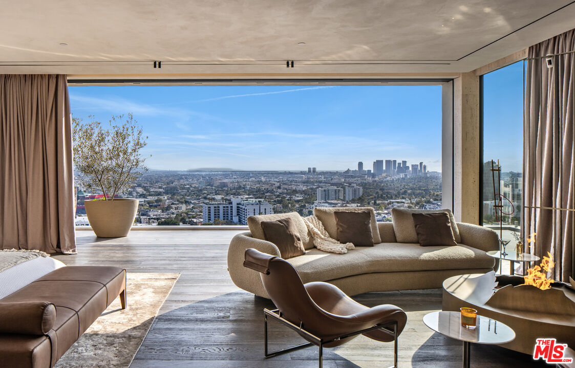 Exquisite Contemporary Estate