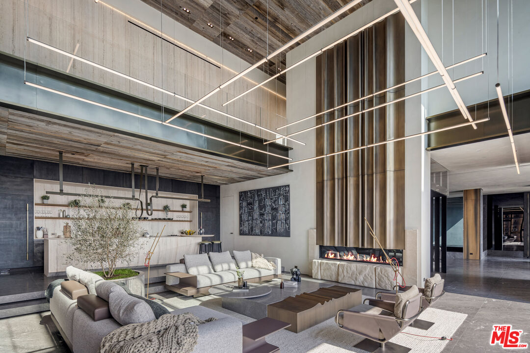 Exquisite Contemporary Estate