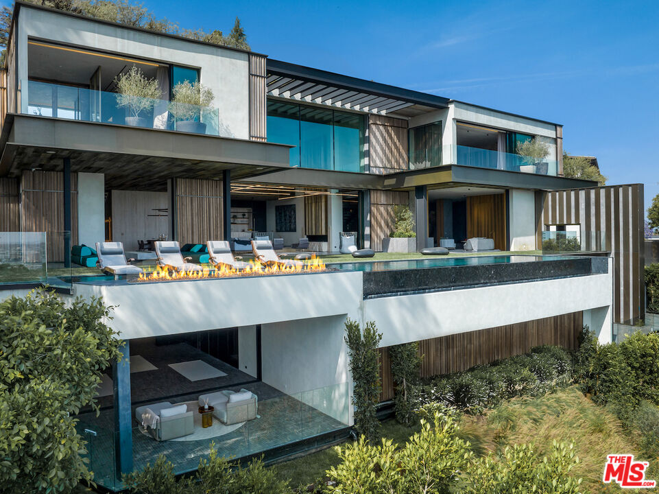 Exquisite Contemporary Estate