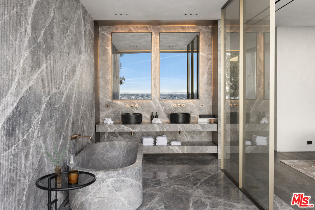 Exquisite Contemporary Estate