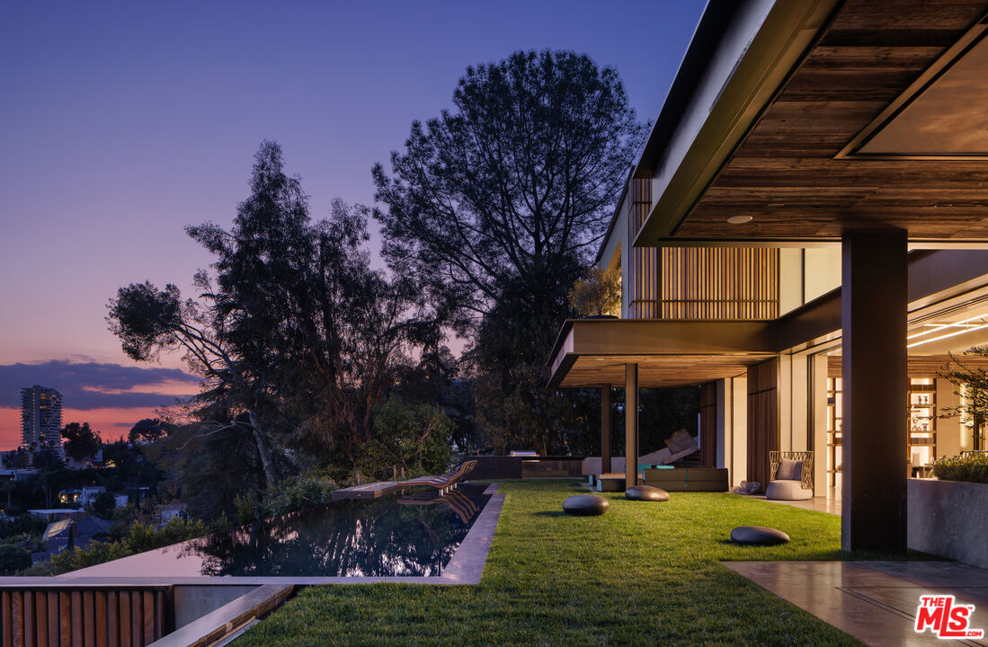 Exquisite Contemporary Estate