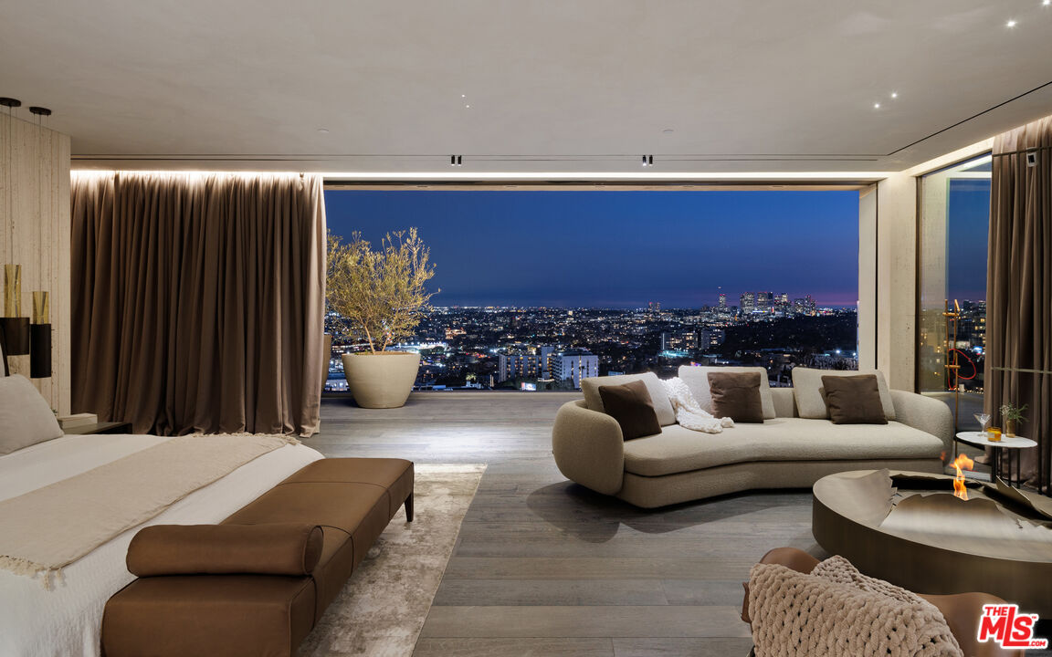 Exquisite Contemporary Estate
