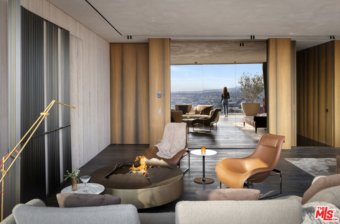 Exquisite Contemporary Estate