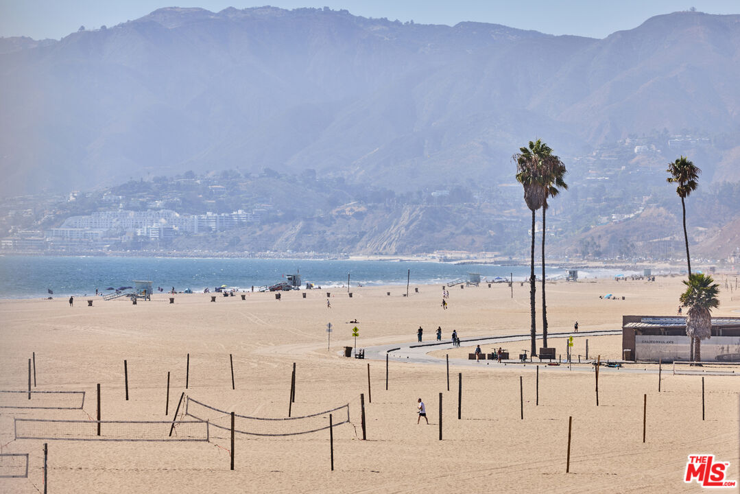 The Palisades Beach House