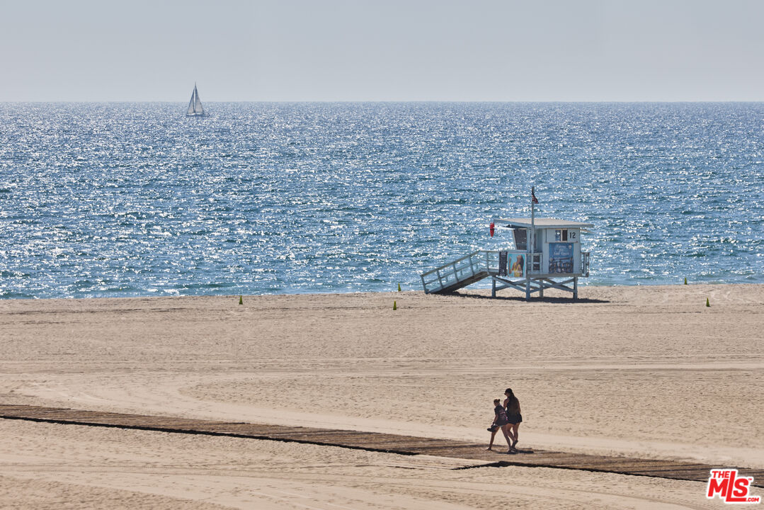 The Palisades Beach House