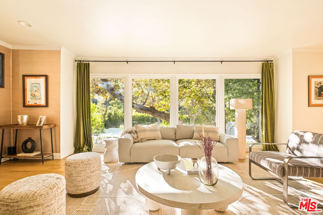 2064 Coldwater Canyon Dr