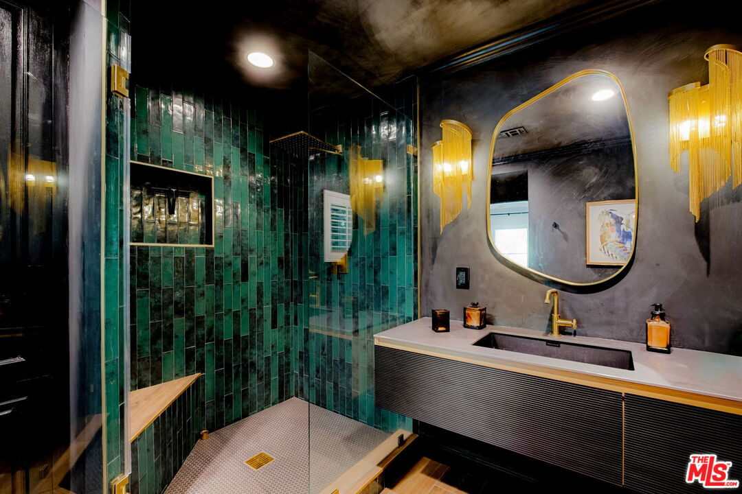 2064 Coldwater Canyon Dr