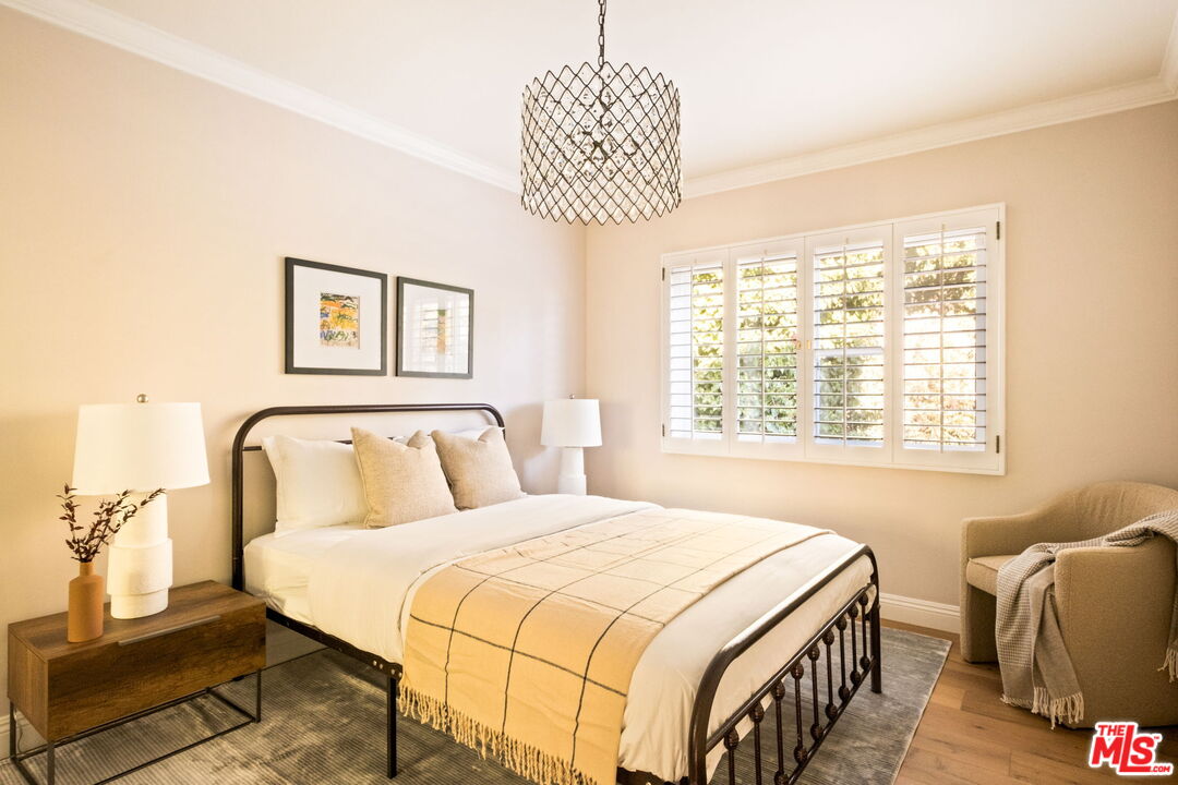 2064 Coldwater Canyon Dr