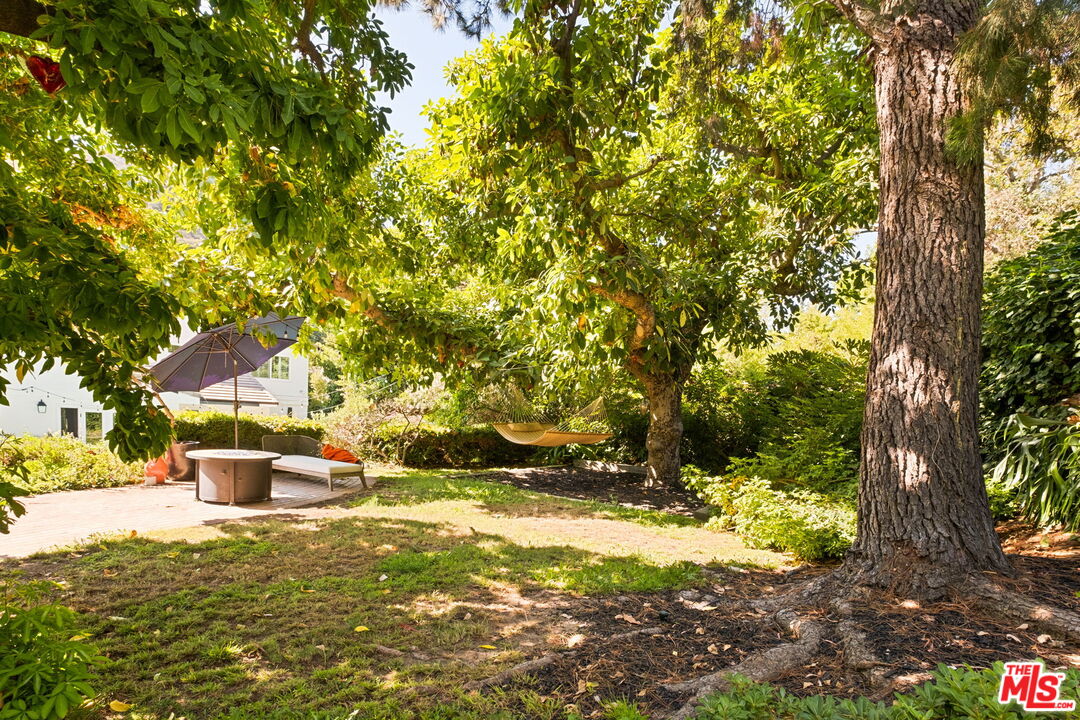 2064 Coldwater Canyon Dr