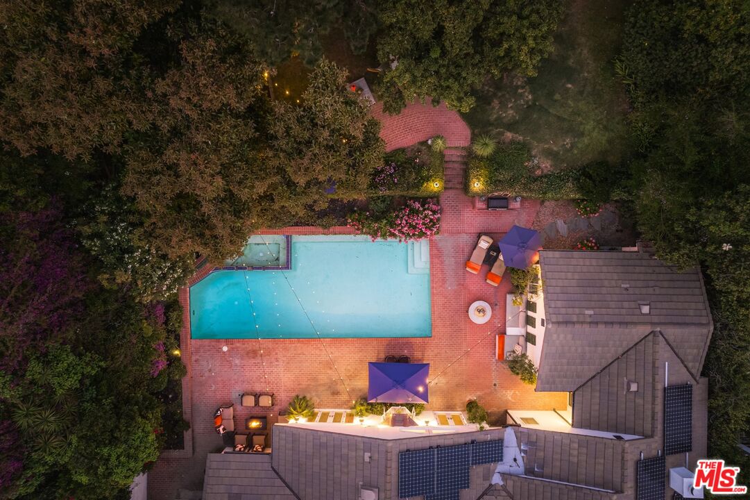 2064 Coldwater Canyon Dr