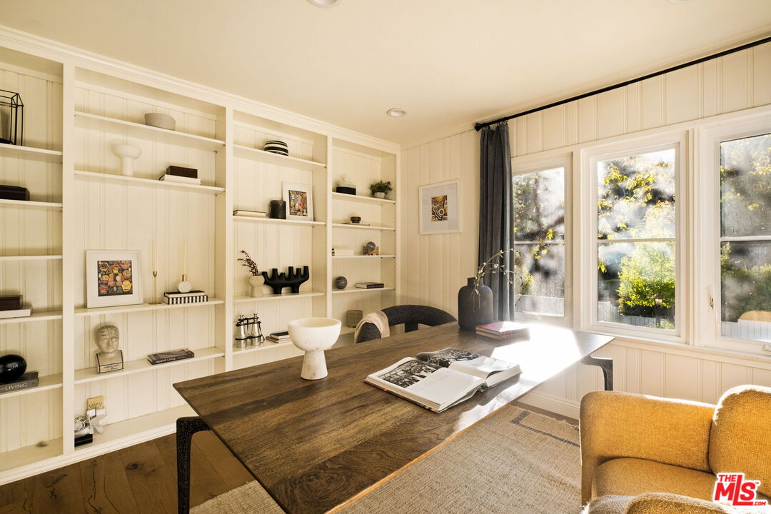 2064 Coldwater Canyon Dr