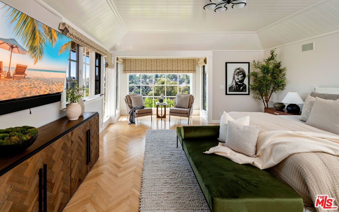 Idyllic Traditional Home