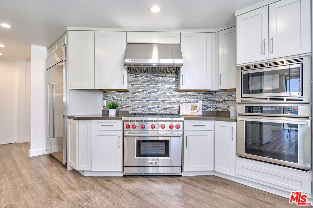 268 S Lasky Dr Unit: 303