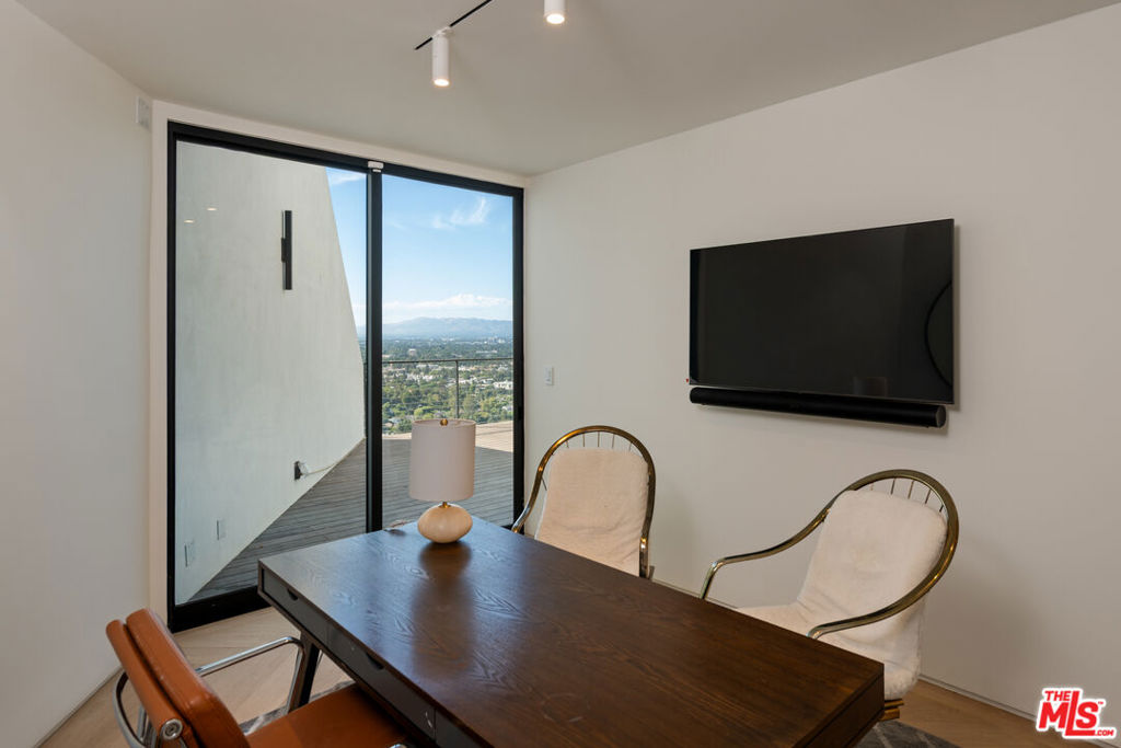 3699 Alta Mesa Drive