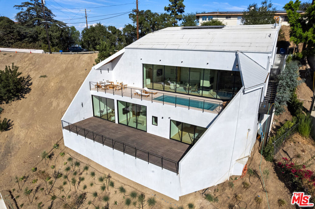 3699 Alta Mesa Drive