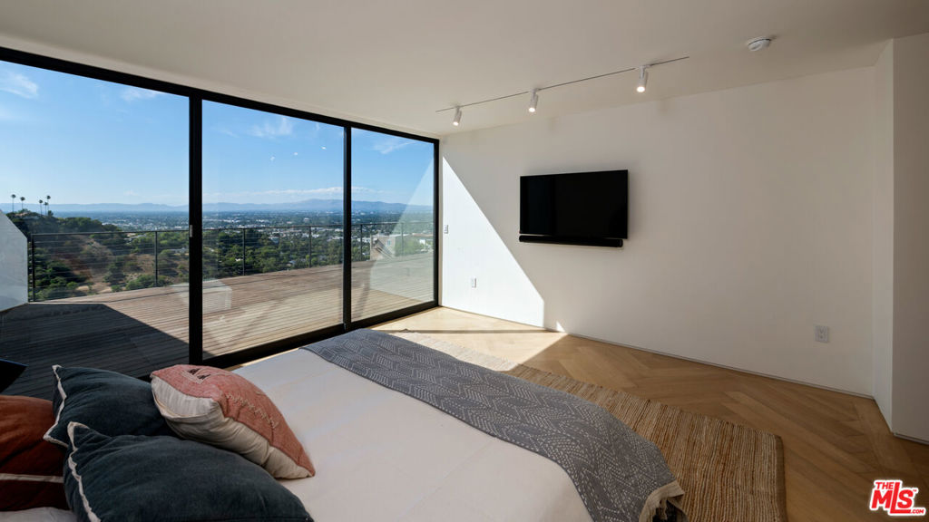 3699 Alta Mesa Drive
