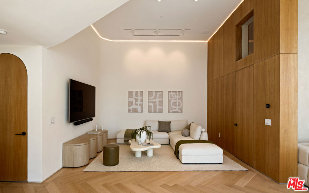 3699 Alta Mesa Drive