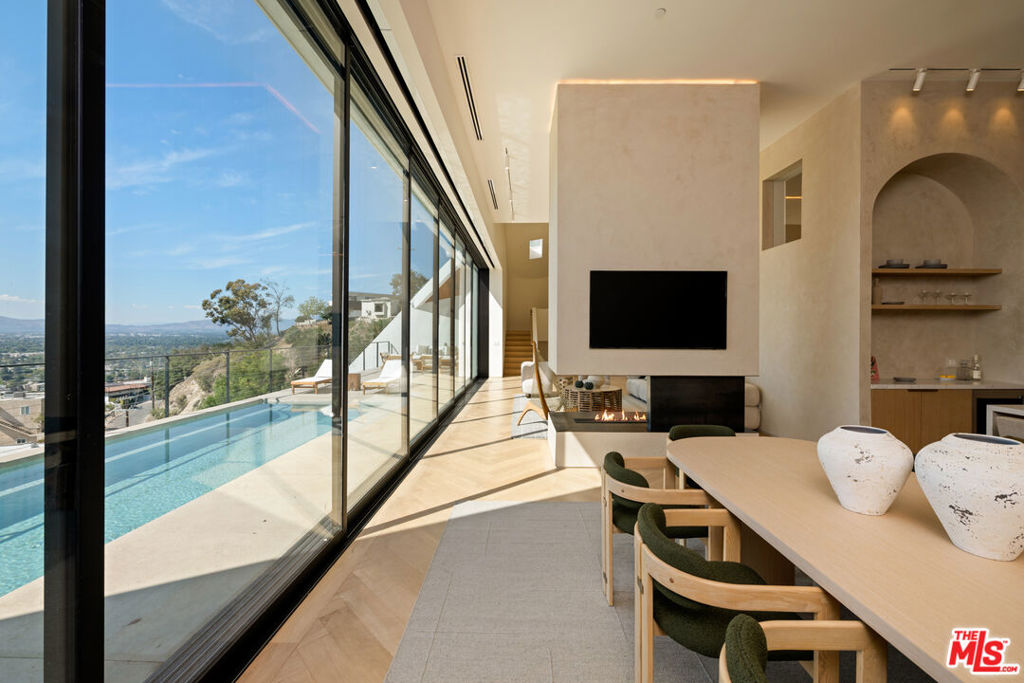 3699 Alta Mesa Drive