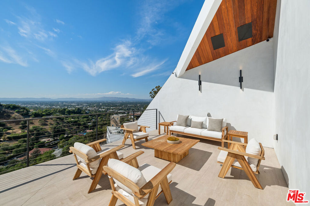3699 Alta Mesa Drive