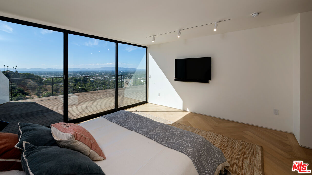 Stunning New Construction Home