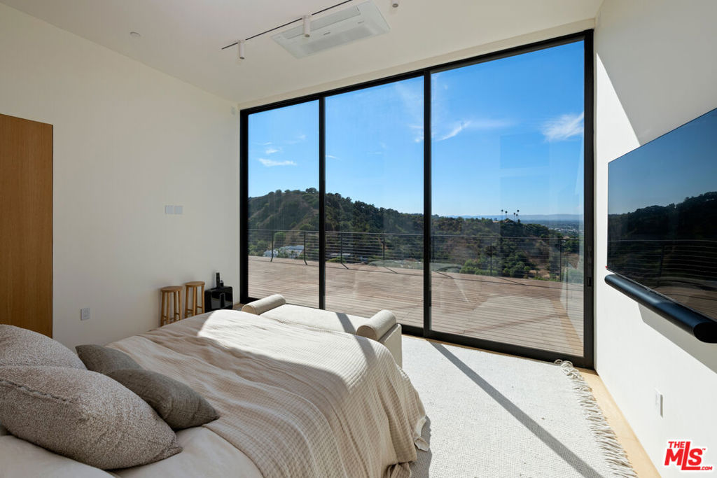 3699 Alta Mesa Drive