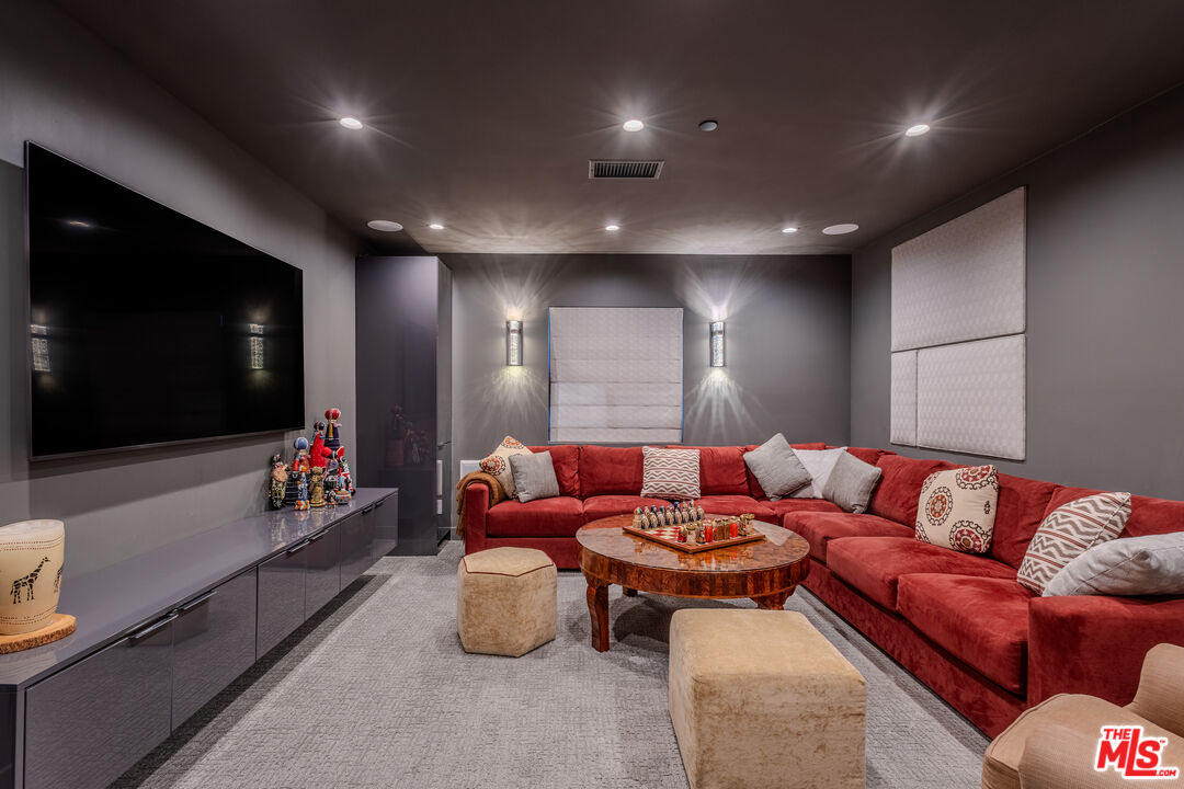 4326 Coronet Dr