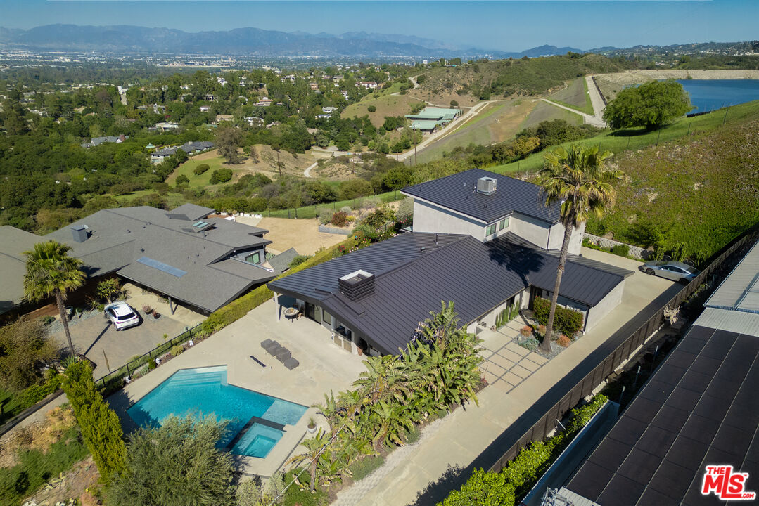 4326 Coronet Dr