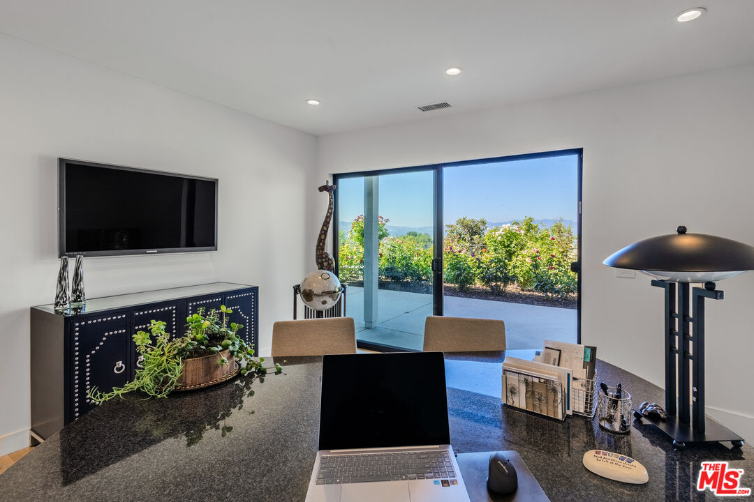 4326 Coronet Dr