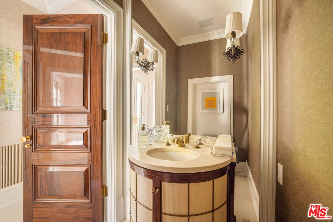 Custom Neo-Traditional Home