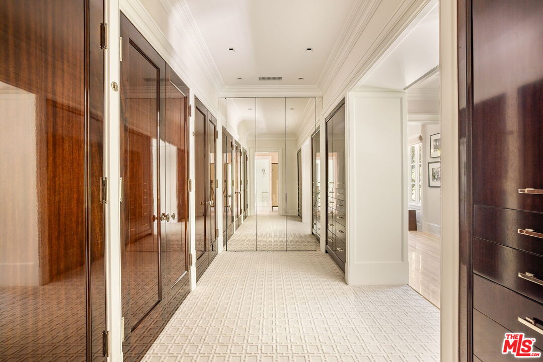 Custom Neo-Traditional Home