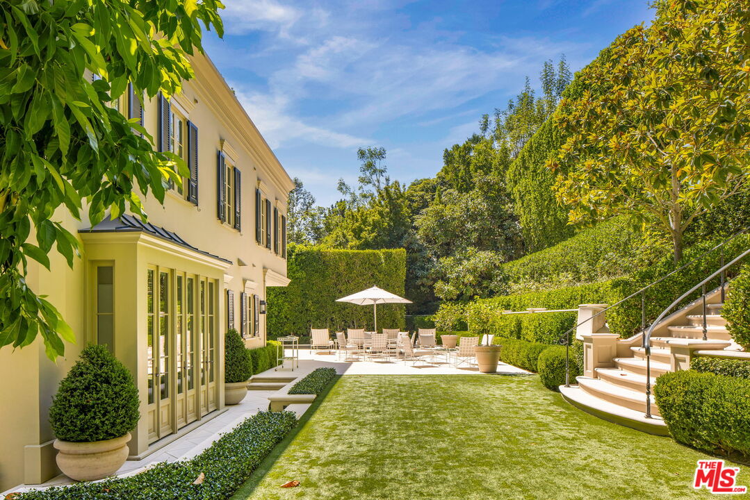 Custom Neo-Traditional Home