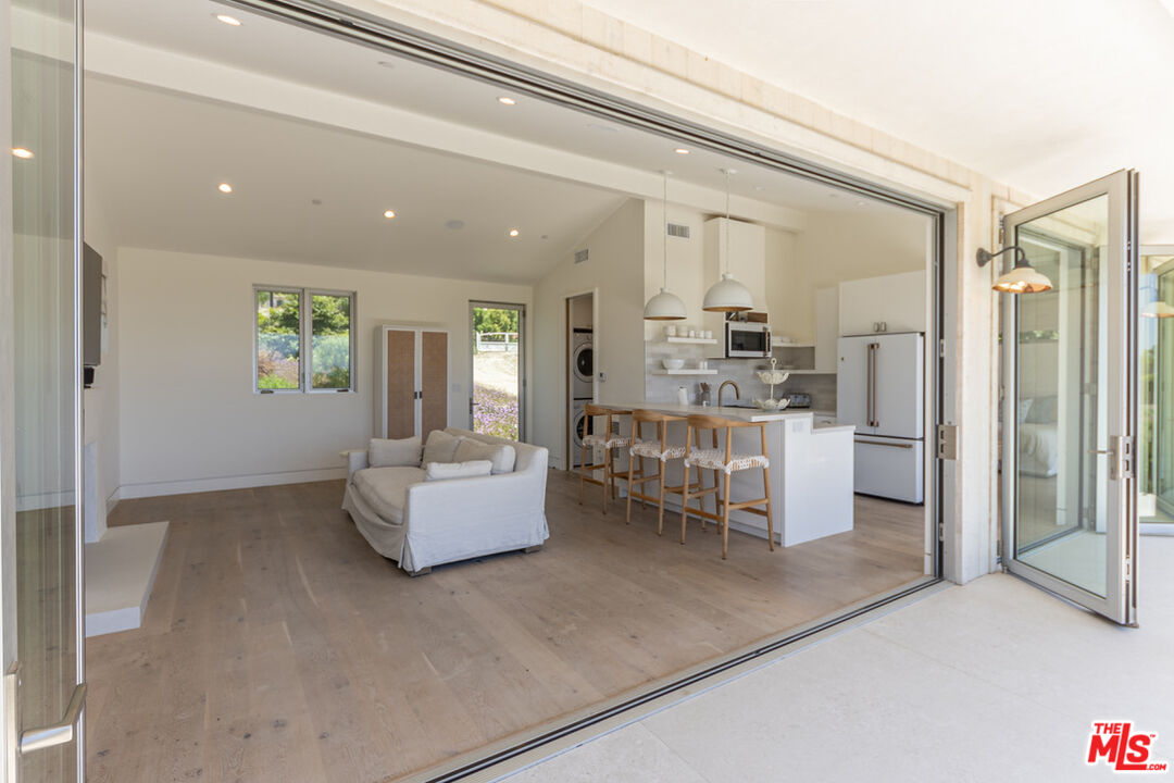 stunning rustic-modern farmhouse