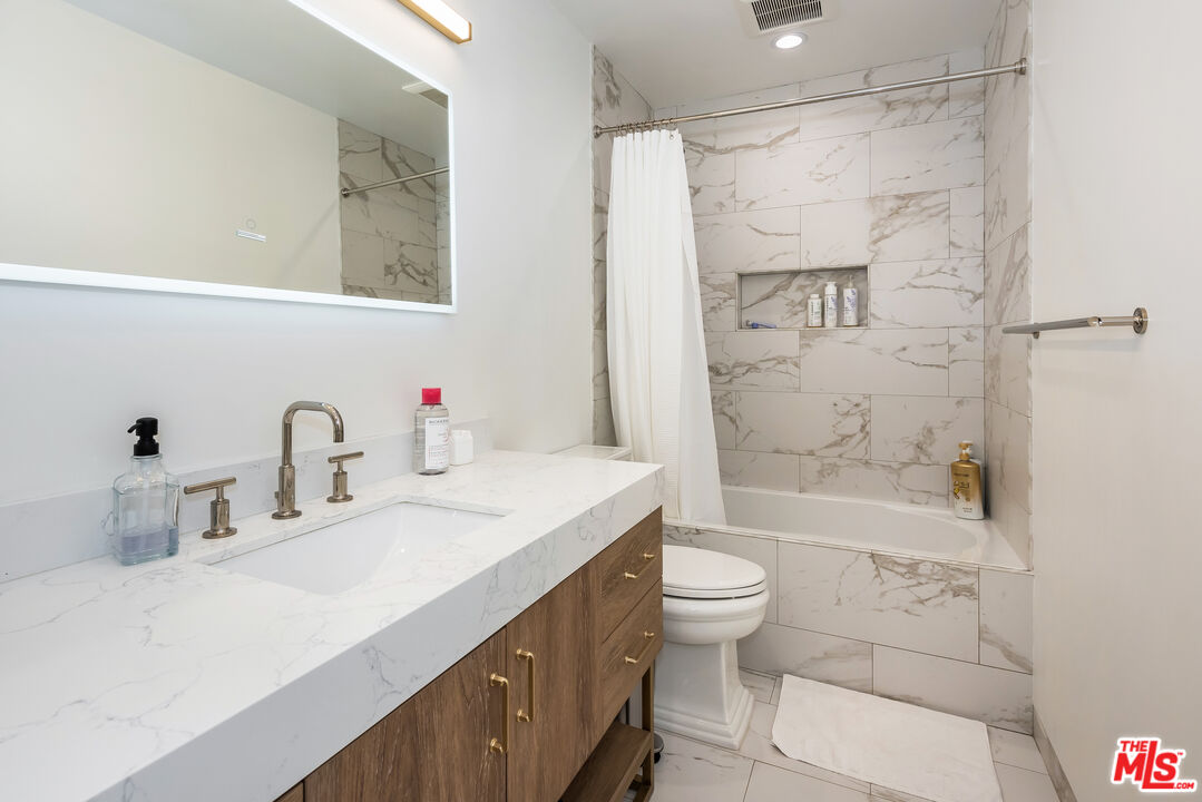 3375 Foothill Rd Unit: 112