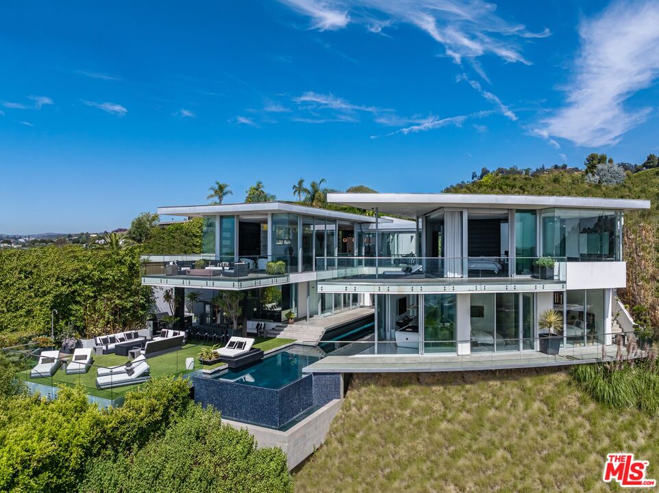Exquisite architecture by Paul McClean