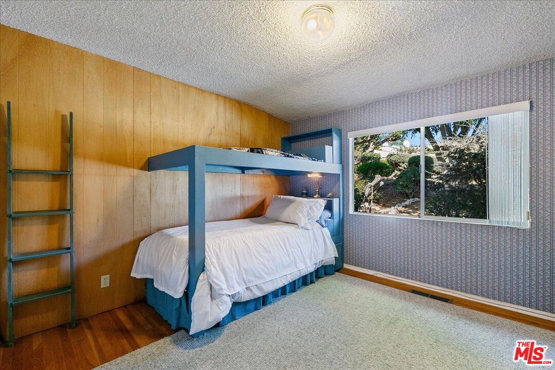 Nestled in coveted Sycamore Park