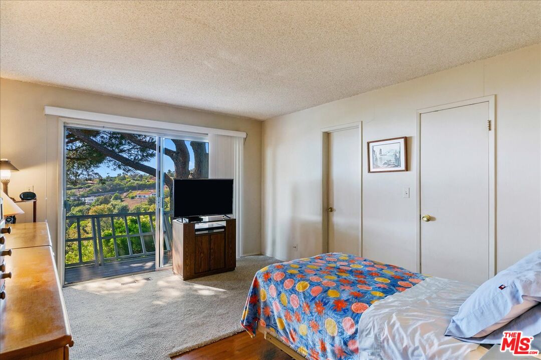 Nestled in coveted Sycamore Park