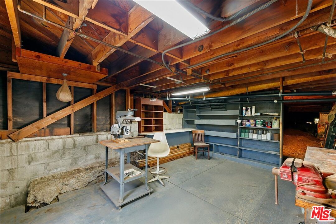 27071 Sea Vista Dr