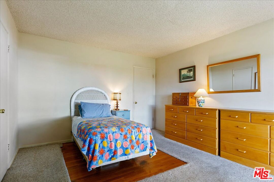 Nestled in coveted Sycamore Park